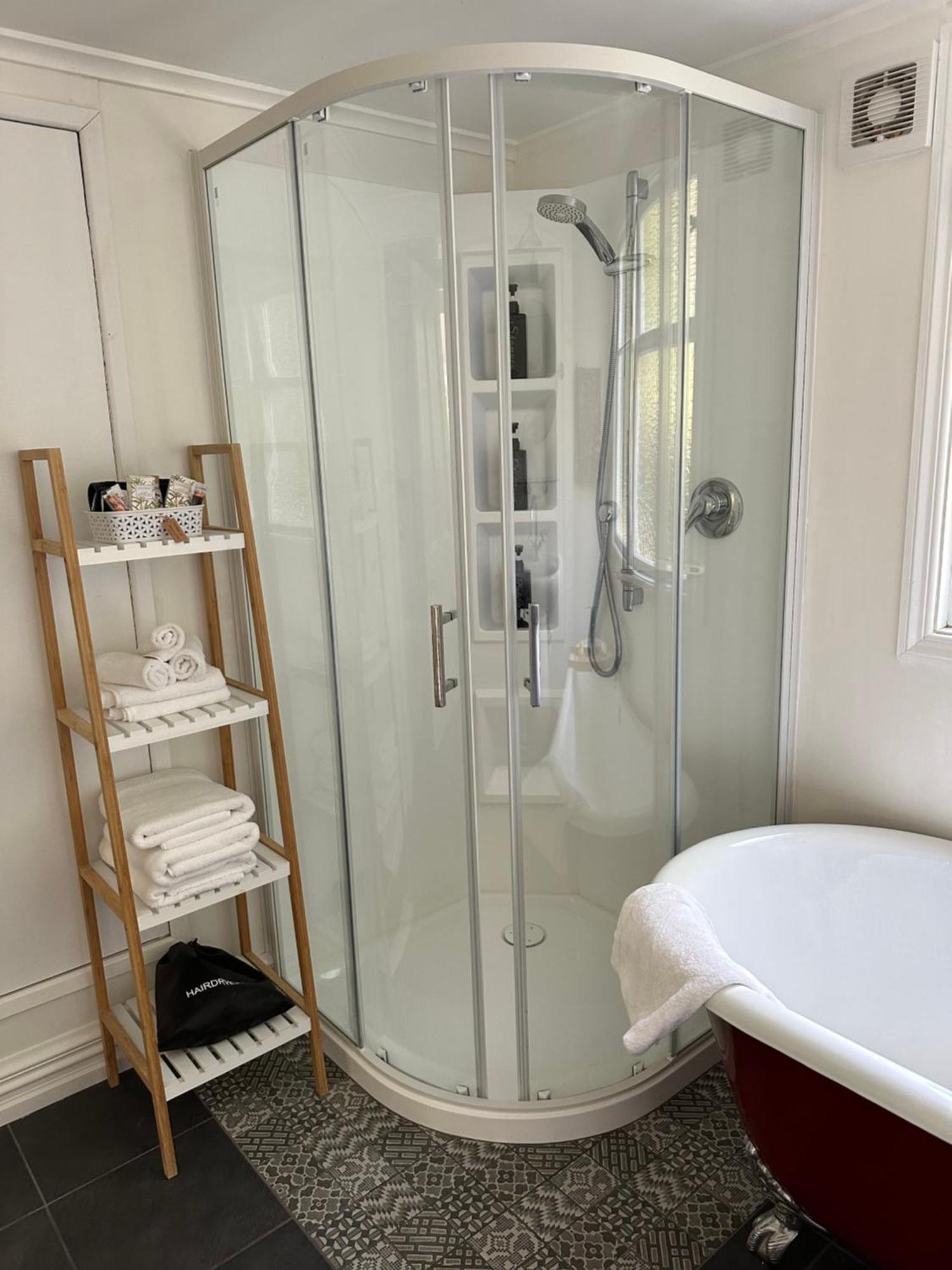 Renwick In The City Nelson, 10Min Walk To City Centre, Full Kitchen, Fast Fibre Wifi, Drive 13Min To Airport, 5Min To Hospital, Quiet Street, Dog Friendly Екстериор снимка